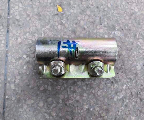 مضغوط مقرنة الأكمام بعد الاختبار